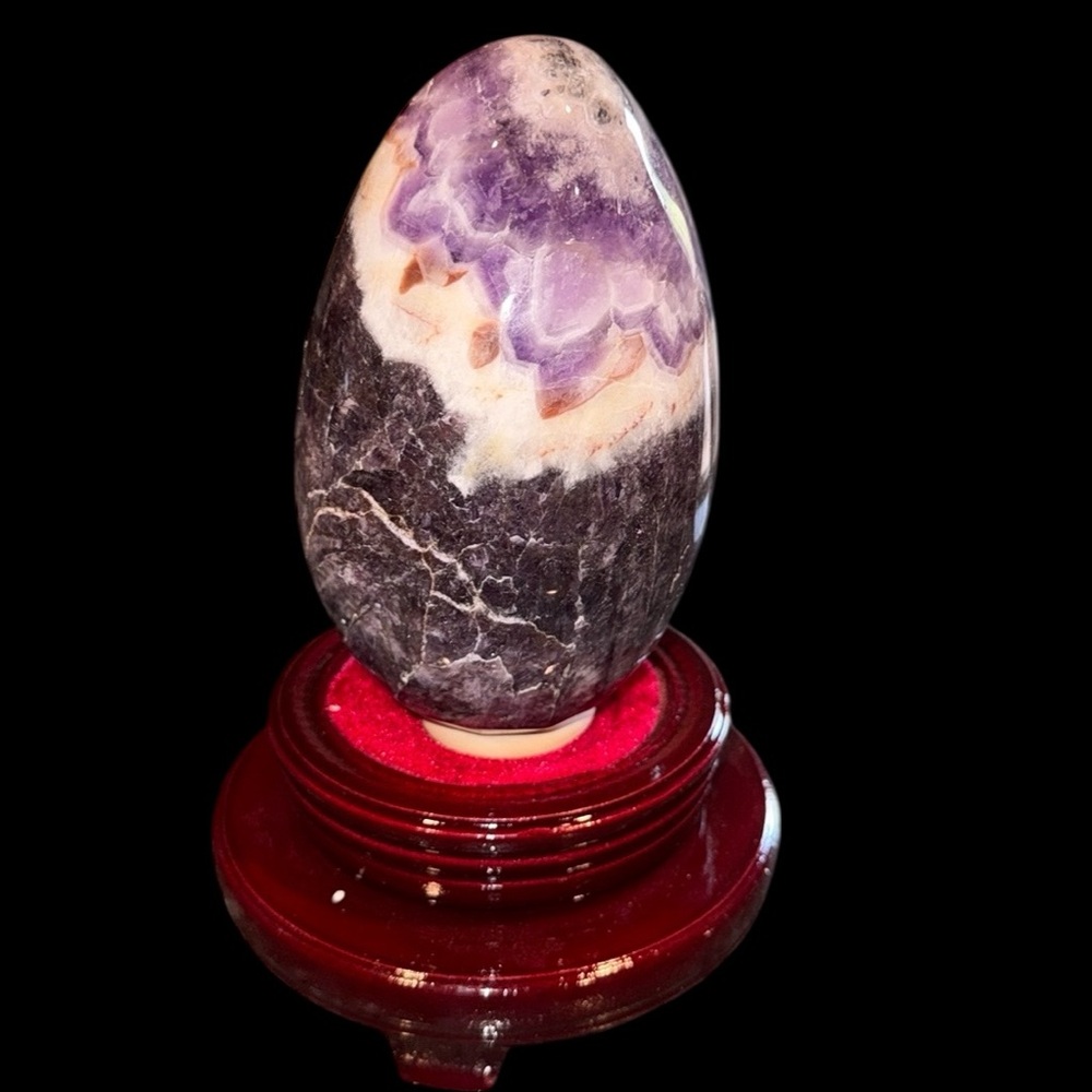 Dream Chevron Amethyst Stone Medium Egg with stand - Picture 5 of 9